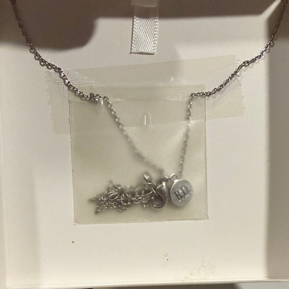 Rae Dunn "Fur Mama" Paw Pendant Necklace - - Picture 3 of 10